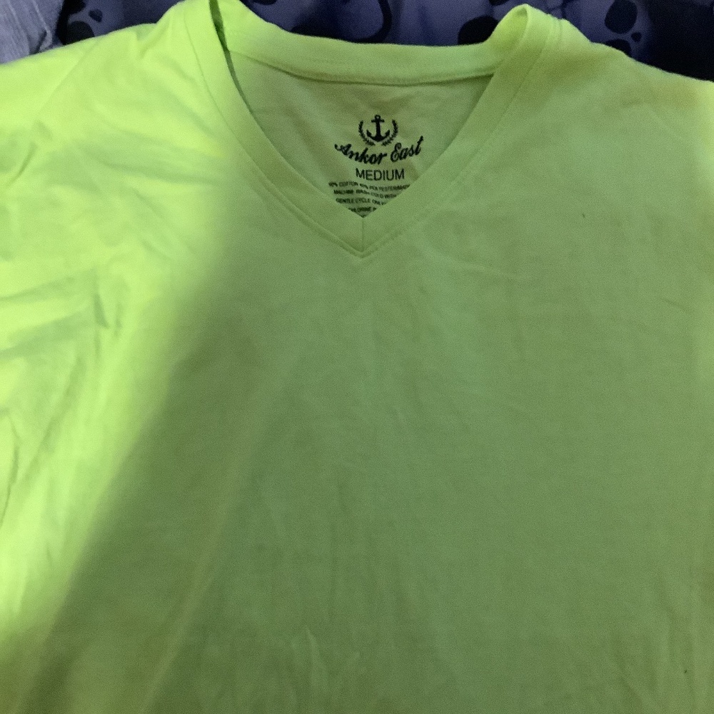 Tee/shirt ( neon green)